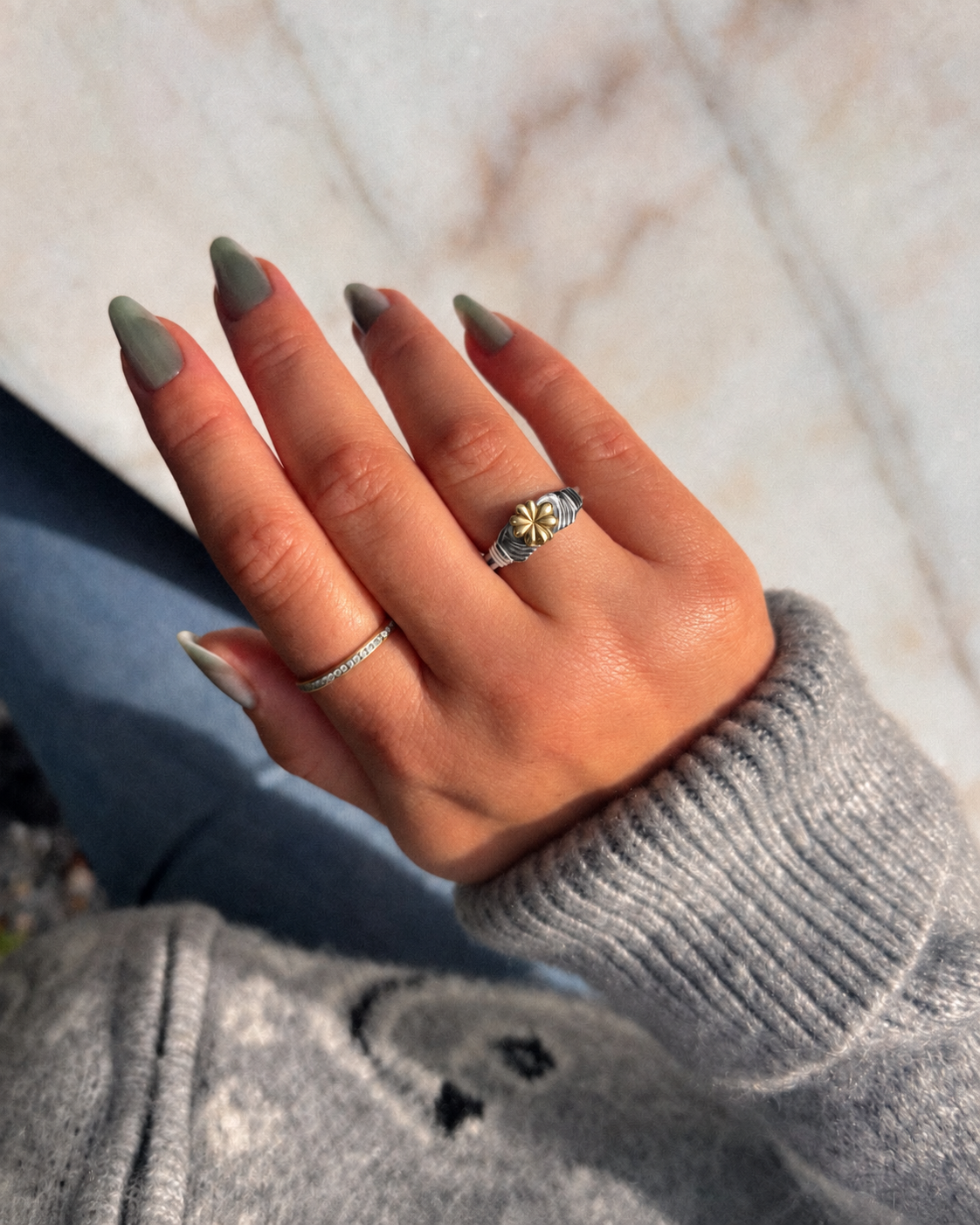 Two-Tone Ádh Clover Claddagh