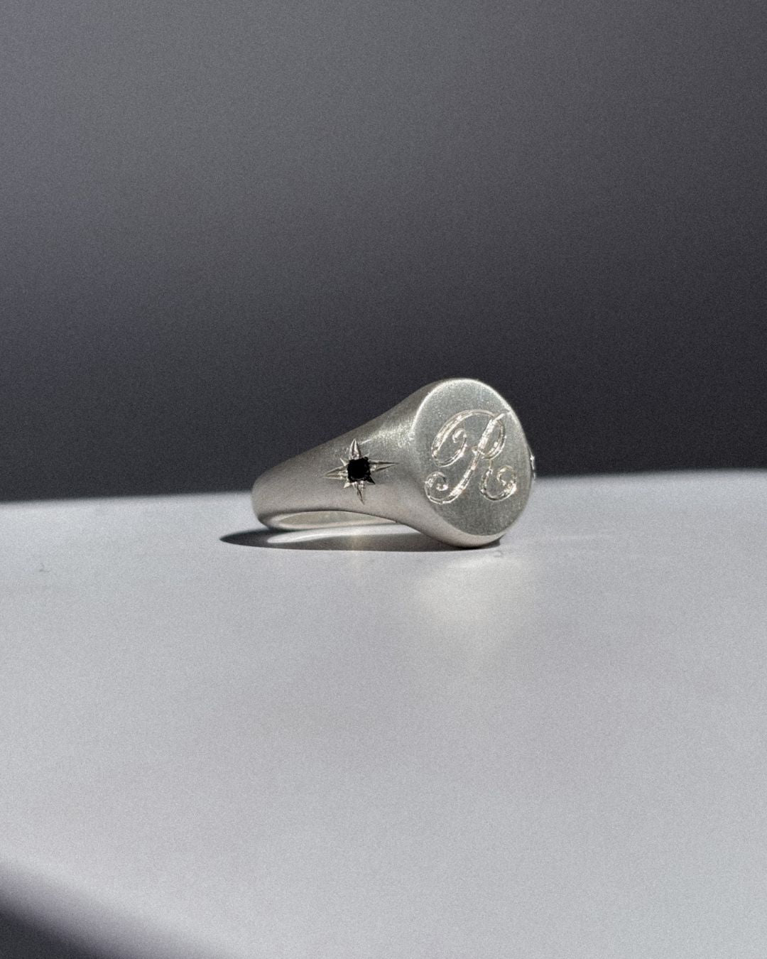 Saoirse Gents Signet Ring – Sterling Silver