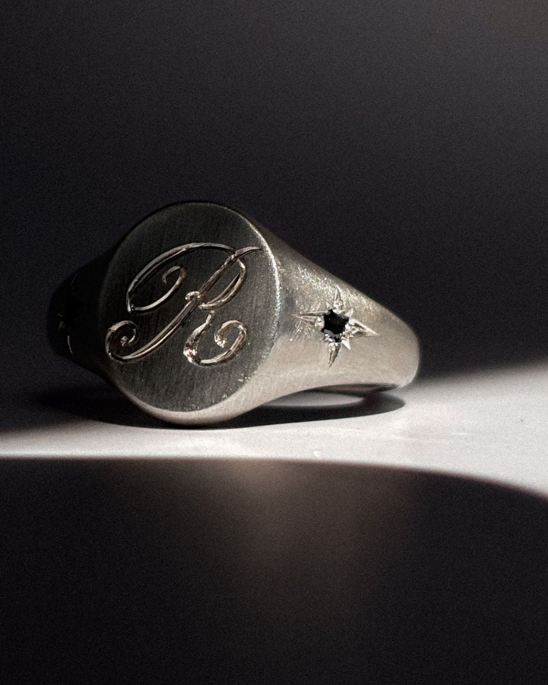 Saoirse Gents Signet Ring – Sterling Silver